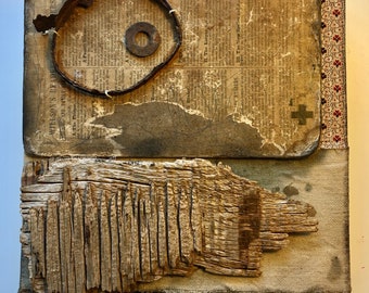 Entspannte rustikale Collage mit Rost, Holz und antikem Bucheinband