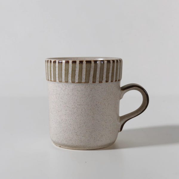 Vintage Kasuga stoneware mug – ribbed rim speckled ceramic coffee cup