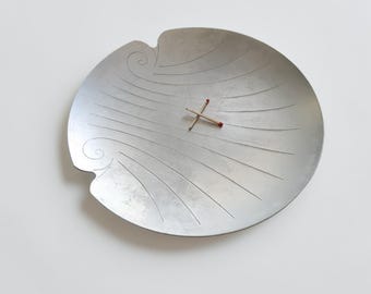 Bandeja de servir vintage de aluminio Kensington con forma de concha – Plato de concha marina Art Deco Lurelle Guild de 25 cm (10 pulgadas)