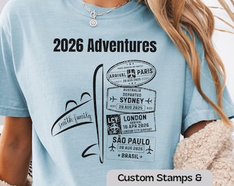 カスタムトラベルスタンプシャツ、パーソナライズされた旅行者記念Tシャツ、カスタム旅行先Tシャツ、家族旅行ギフト、家族へのギフト