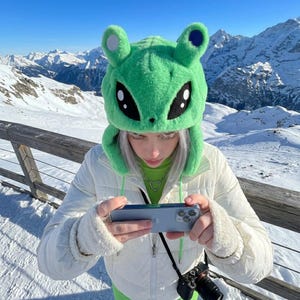 Green Alien Embroidered Trapper Cap with Ear Flaps, Windproof Plush Headwear Alien Hat