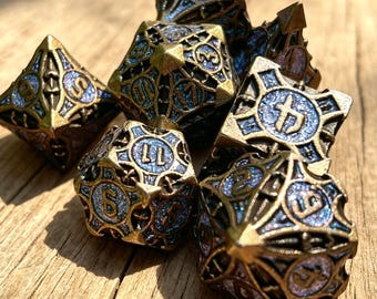 Handgemaakte massief metalen D&D dobbelset, veelzijdige D&D dobbelstenen, retro koperen metalen dobbelstenen voor tabletop roleplaying games (TTRPG), cadeau voor hem