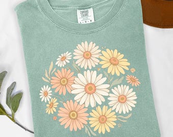 Retro Daisy Flower Shirt, Vintage Boho Floral Tee, Comfort Colors Pastel Wildflower T-Shirt, Aesthetic Cottagecore Garden Shirt
