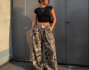 Y2K Camo Cargo Pants, Baggy Wide Leg Streetwear Trousers, Grunge Hip Hop Style