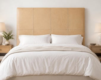 Cabecero de cama tapizado en cuero color beige claro, cabecero de cama tapizado para montaje en pared, decoración de dormitorio marroquí hecha a mano en cuero, tamaño personalizado King Queen.