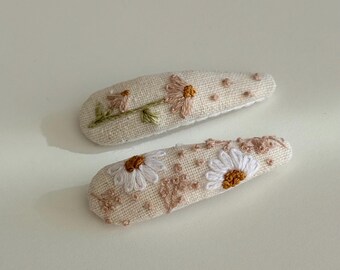 Hand-embroidered hair clip 7 cm | Handmade linen barrette | Soft pastel hair accessory | Gift for her