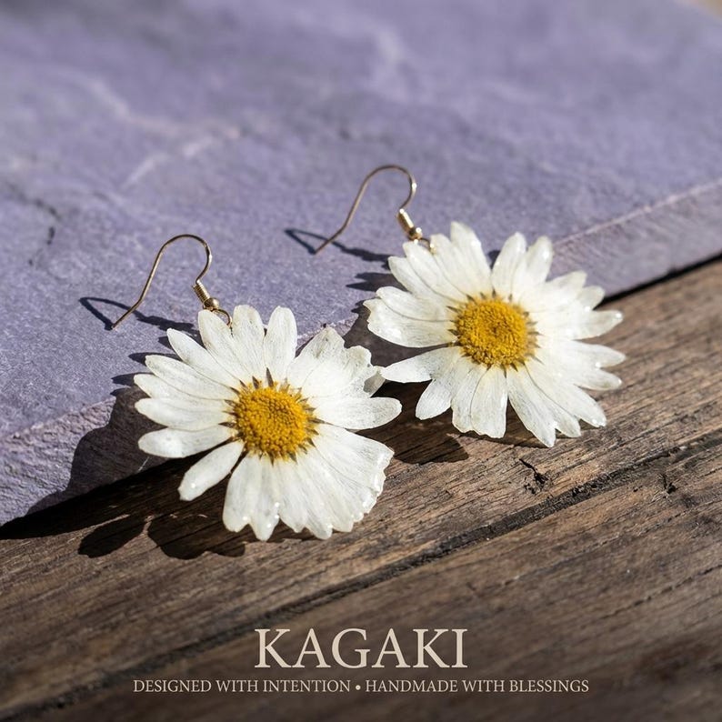 Madeliefjebloem oorbellen Echte bloem hars oorbellen Witte bloemen hangoorbellen Lichtgewicht botanische sieraden handgemaakt KAGAKI afbeelding 3