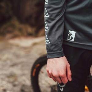 Setup MTN Stark MTB FastDry Mens Mountain Bike Jersey in Charcoal Performance Cycling Top with Wicking Technology image 7