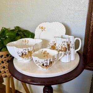 Antique 19th-Century Wileman & Co. Foley Replacement Pieces – Alexandra Shape Aster Sprays Gilded China