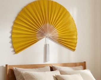 Grote gele bamboe muurventilator | Handgemaakt boho-geweven decor