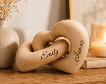 Personalized Wooden Heart Sculpture, Custom Couple Names Keepsake, Interlocking Wood Heart Decor, Anniversary Wedding Gift for Couple