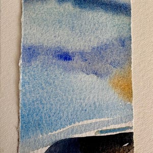 Pintura original en acuarela "Horizonte de la Hora Azul" Mini paisaje abstracto marino Arte 2.5x3.5 Papel con borde irregular Pequeña decoración de pared OOAK
