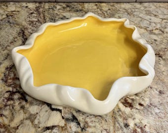 Ciotola centrale a forma libera gialla Metlox Pottery Poppytrail #737