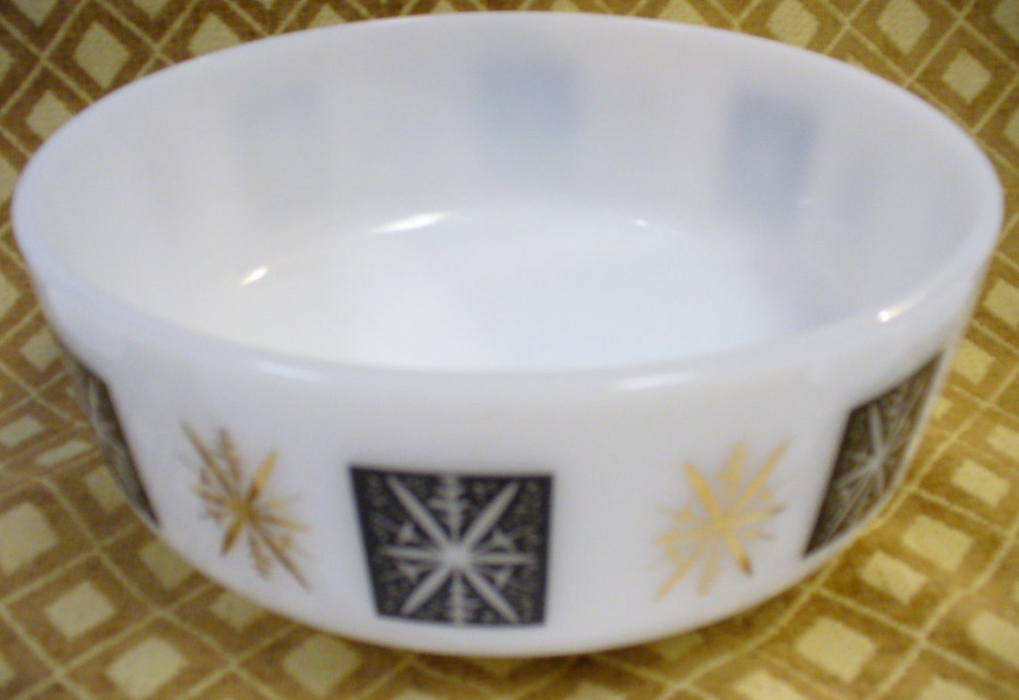 Vintage Federal Milk Glass 3 1/2 qt Casserole Lidded Serving Etsy