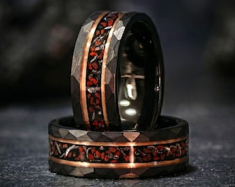 Wolfraamtrouwring heren, inlegwerk dinosaurusbot meteoriet, 8 mm comfort fit ring