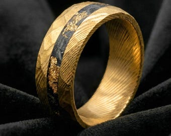 Gouden damascus stalen ring – meteoriet, geplette gouden vlokken inlegwerk man trouwring (8 mm)