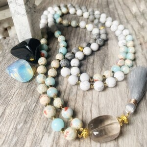 Jaspe peau de serpent - calmant - collier mala - 108 perles - mala en howlite - mala en pierre de carte - cadeau pour elle - mala - pierre de 8 mm