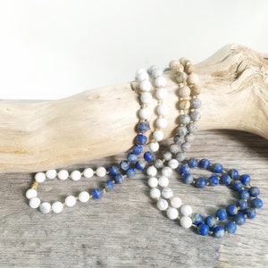 Sodalith - Innere Ruhe - Mala Kette - 108 Perlen - Howlith Mala - Kartenstein Mala - Geschenk für Sie - Mala - 8mm Stein