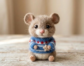 Wool Felt Mouse Figure: Needle Felted Independence Day Patriotic Doll, Handmade Cute Home Decor, Family Holiday Gift
