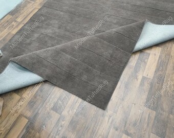 Hand Tufted Wool Area Rug: Modern Solid Grey, High-Low Pile