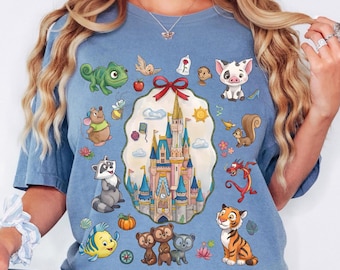 Retro Disney Princess Sidekicks PNG, Koszulka z kokardą Magic Castle Coquette, Magic Kingdom, Koszulka z uroczymi zwierzętami Disneya, Wycieczka do Disneylandu PNG