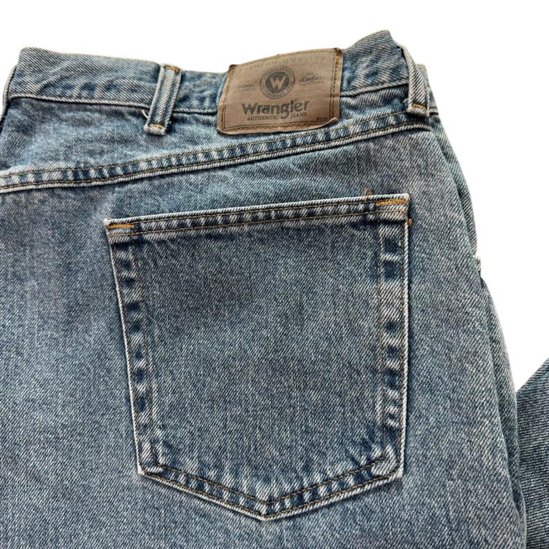 Wrangler Jeans Mens 44x30 Blue Authentic Relaxed Straight Leg 100Cotton 97601VR image 7