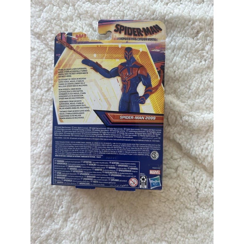 2023 Hasbro - Spider-Man: Across The Spider-Verse - Figura de acción de Spider-Man 2099 imagen 2
