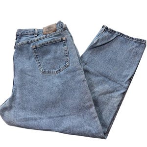 Wrangler Jeans Mens 44x30 Blue Authentic Relaxed Straight Leg 100Cotton 97601VR image 1