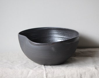 Black on black salad bowl no1