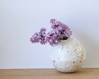 Round rustic white bud vase, contemporary home decor by GOLEM