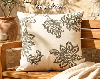 Funda de cojín decorativa botánica con estampado floral: decoración rústica vintage de estilo granja.