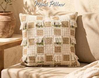 Funda de cojín Boho: Cojín con flecos texturizados, decoración moderna de estilo rústico en tonos neutros, cojín Boho hecho a mano.