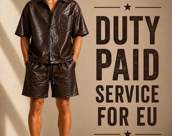 Completo da uomo in pelle con stampa coccodrillo, composto da camicia e pantaloncini, abbigliamento streetwear estivo di lusso.