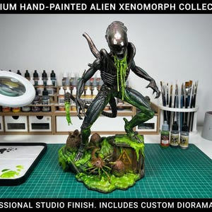 以下が含まれることがあります： クリーム、ライトグレー、ダークグレーの3色の、つや消し仕上げの陶器製マグカップのセット。 各マグカップはシンプルでミニマリストなデザインで、コーヒーや紅茶に最適です。