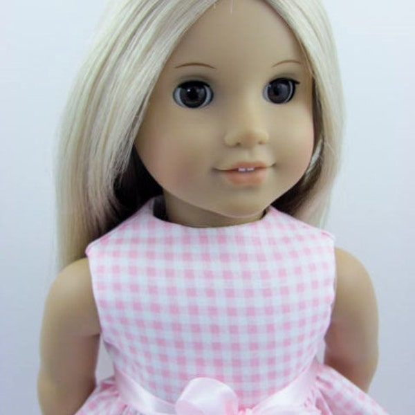 Robe de poupée en tissu vichy rose et blanc et ceinture pour la poupée American Girl