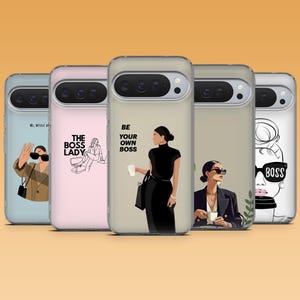 Puede incluir: Cinco fundas transparentes para smartphone con diversas ilustraciones de personas con vestimenta profesional. Los diseños incluyen textos como 'ME, MYSELF AND I', 'THE BOSS LADY', 'BE YOUR OWN BOSS' y 'BOSS' junto a gráficos de personas con blazer y gafas.