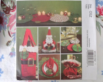 Holiday Christmas Crafts Sewing Pattern Mc Calls 5546 Santas