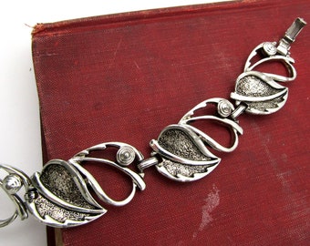 Vintage Sarah Coventry Chunky Silver Bracelet Signed Swirl Leaf Design