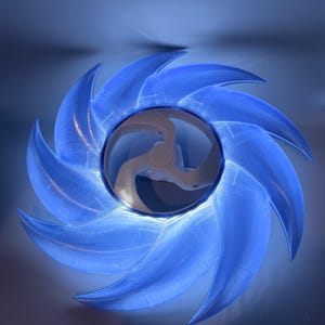 Peut inclure: Un objet circulaire bleu translucide avec un design en spirale en forme d'étoile à plusieurs branches ou de ventilateur. Le centre présente un composant structurel blanc à trois branches. L'ensemble est éclairé de l'intérieur.