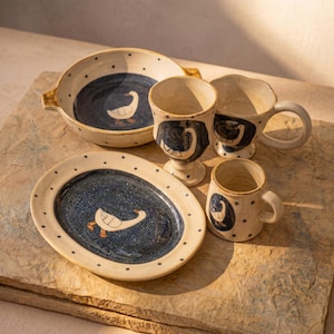 Zestaw naczyń ceramicznych w malowanym ręcznie motywie kaczki, ręcznie robione naczynia kuchenne z ceramiki, kolekcja kamionki w kropki, prezent do kuchni w stylu rustykalnym