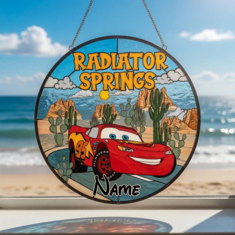 Personalized Lightning McQueen Suncatcher, Radiator Springs Lightning Mcqueen Window Decor, DisneyCars Decor, DisneyCars Window Hanging afbeelding 3