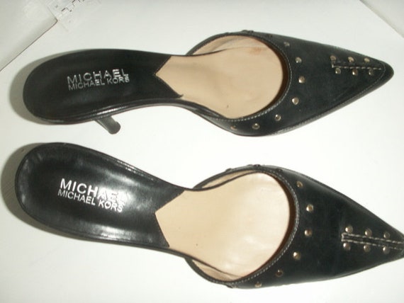 michael kors kitten heel silver
