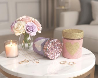 Handmade candles that are cute, one of a kind that smells amazing!