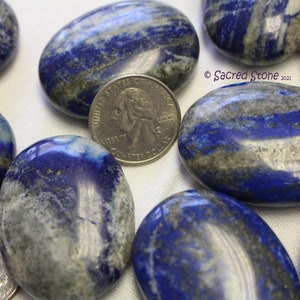 Lapis Lazuli -Palm stone kussens, de steen van bewustzijn, goddelijke wijsheid en genezing, chakra derde oog