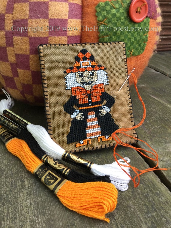Vintage Pin-Up Halloween Witch Counted Cross-Stitch Pattern Needlepoint Vintage Pin-Up Halloween Witch Counted Cross-Stitch Pattern Needlepoint