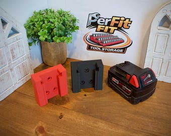 Uchwyt na akumulator Milwaukee M18 | Montaż pod szafką | Montaż na półce | Przechowywanie akumulatorów w drukarce 3D | Organizer na narzędzia garażowe | Stojak na akumulator do wiertarki