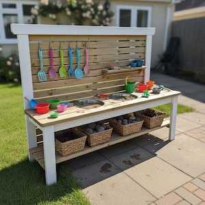 Planos para una cocina de barro infantil / Plano para una estación de juegos exterior de madera (Descarga en PDF)