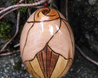 Trillium Flower Blossom with Light Leaves Pyrography Woodburning 2.5" Maple Wood Egg