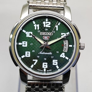 Seiko 5 Stainless Steel Mesh Strap Refurbished Watch with Green Dial and Automatic Movement ,Date Feature ,Automatic Movement ,Date Display