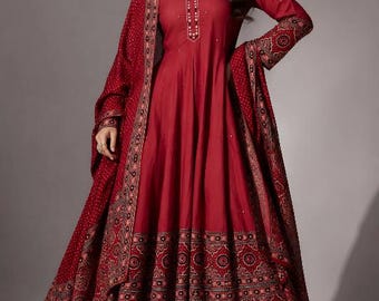 Conjunto de traje Anarkali de algodón rojo, Kurti Dupatta con estampado de bloques a mano